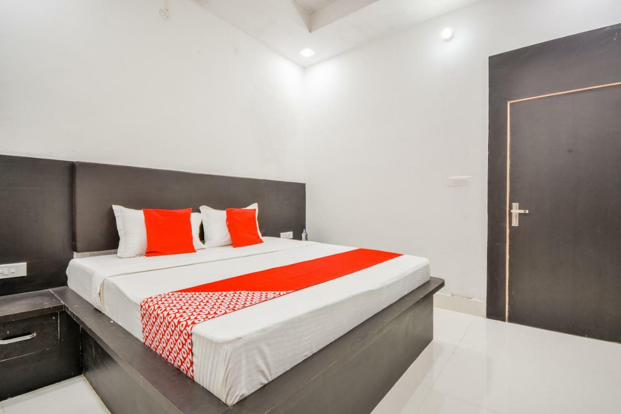 Oyo 43505 Hotel The White House Hisār Extérieur photo